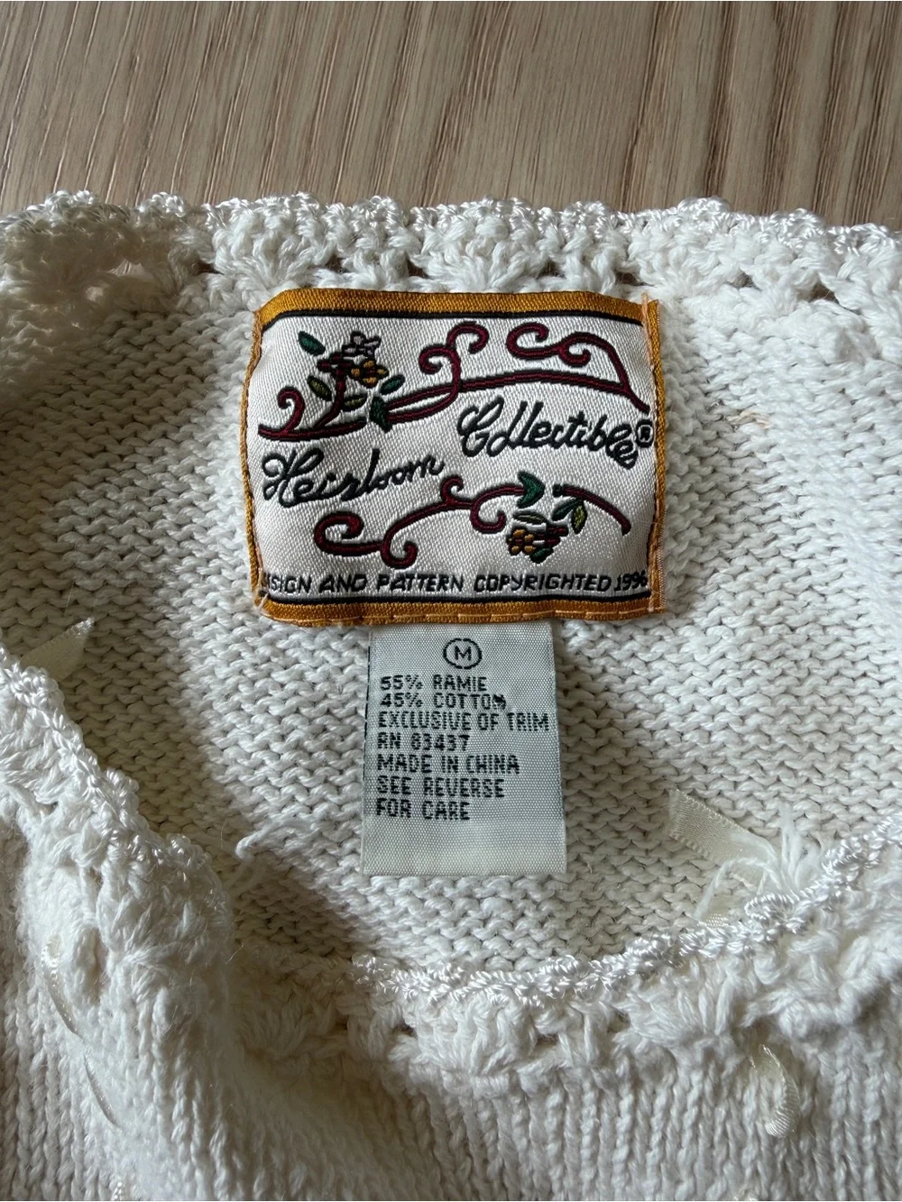 Vintage Heirloom Collectibles Cream Embroidered Women’s Sweater